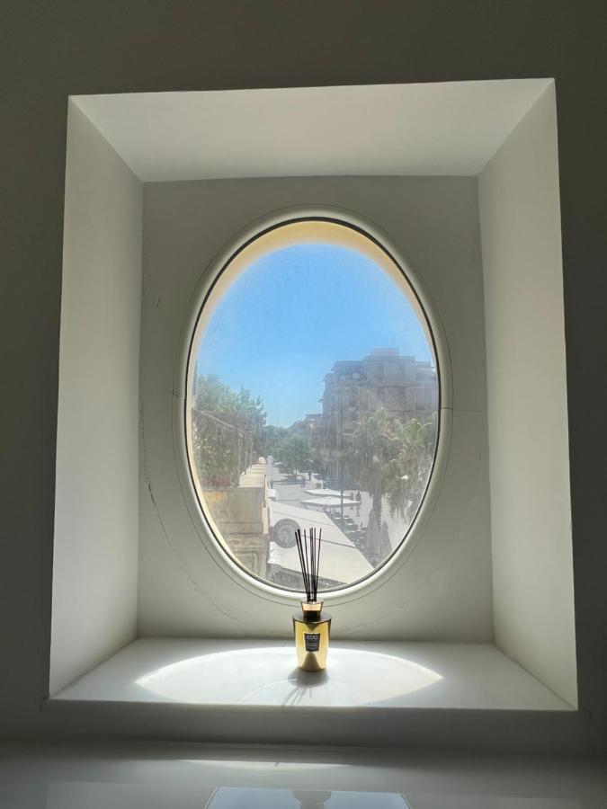 Rome, Beautiful Apartment In A Vintage Building ลิโด ดิ ออสเตีย ภายนอก รูปภาพ