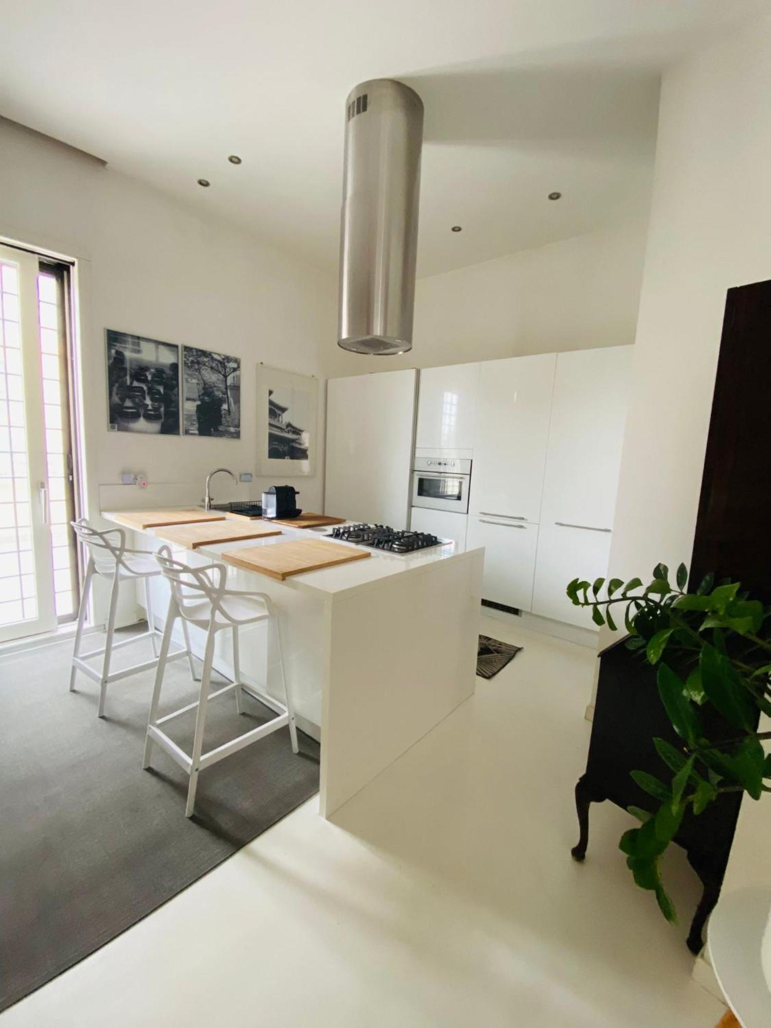 Rome, Beautiful Apartment In A Vintage Building ลิโด ดิ ออสเตีย ภายนอก รูปภาพ